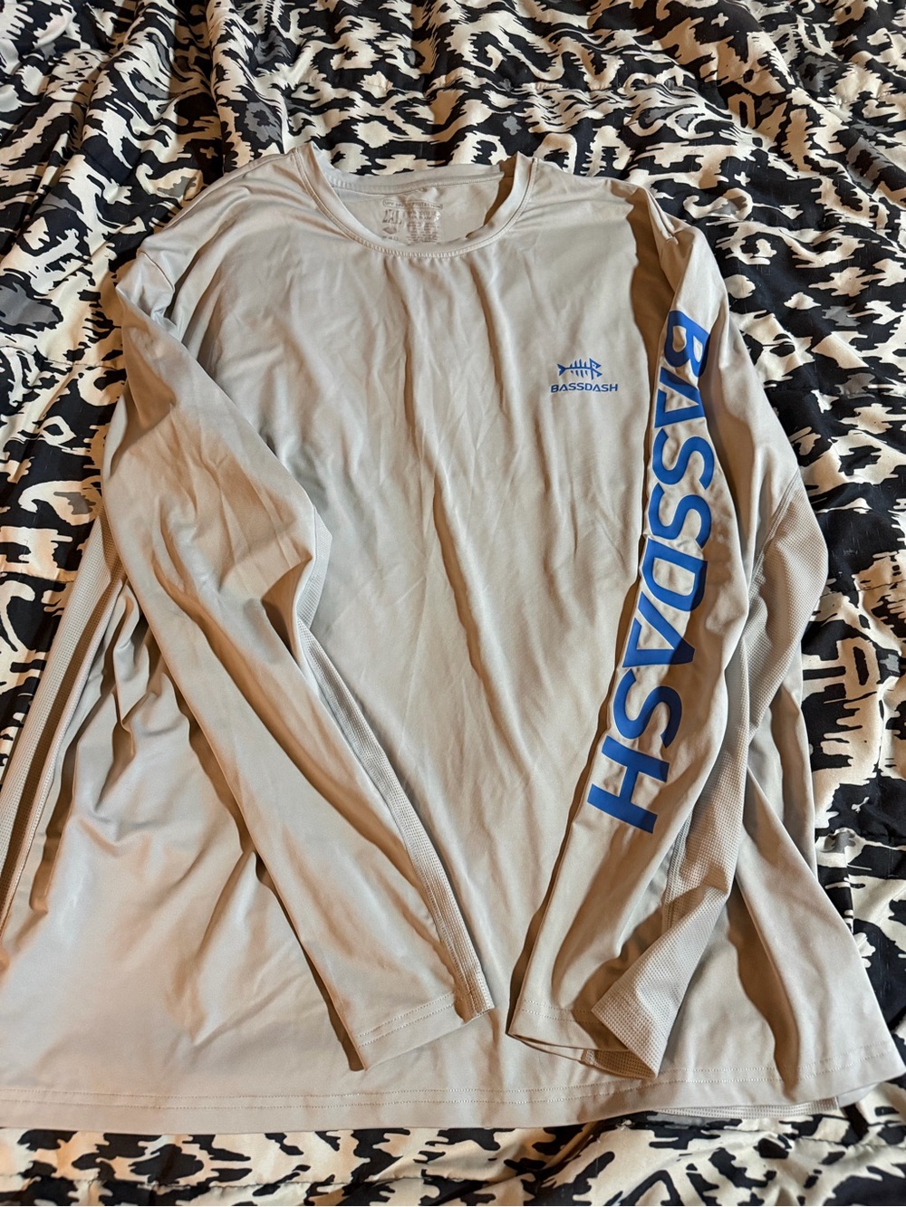 Men’s fishing shirt